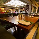 Hotel Westcourt 3*