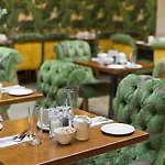 Westcourt Hotel 3*