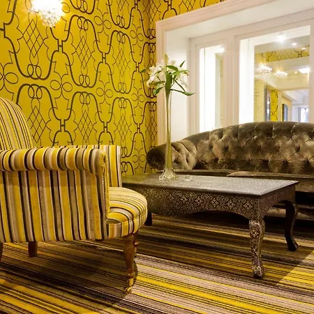 Westcourt Hotel 3*